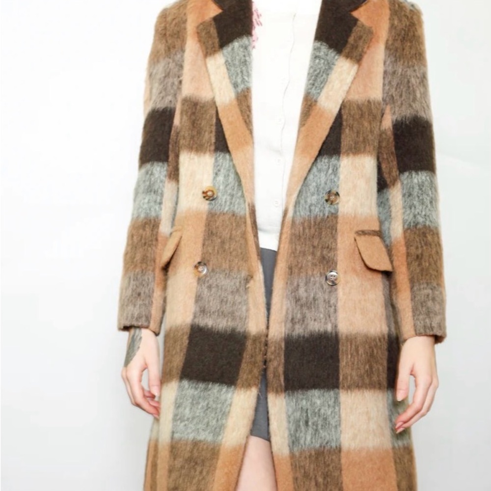 Stylish Plaid Teddy Coat in Brown and Tan